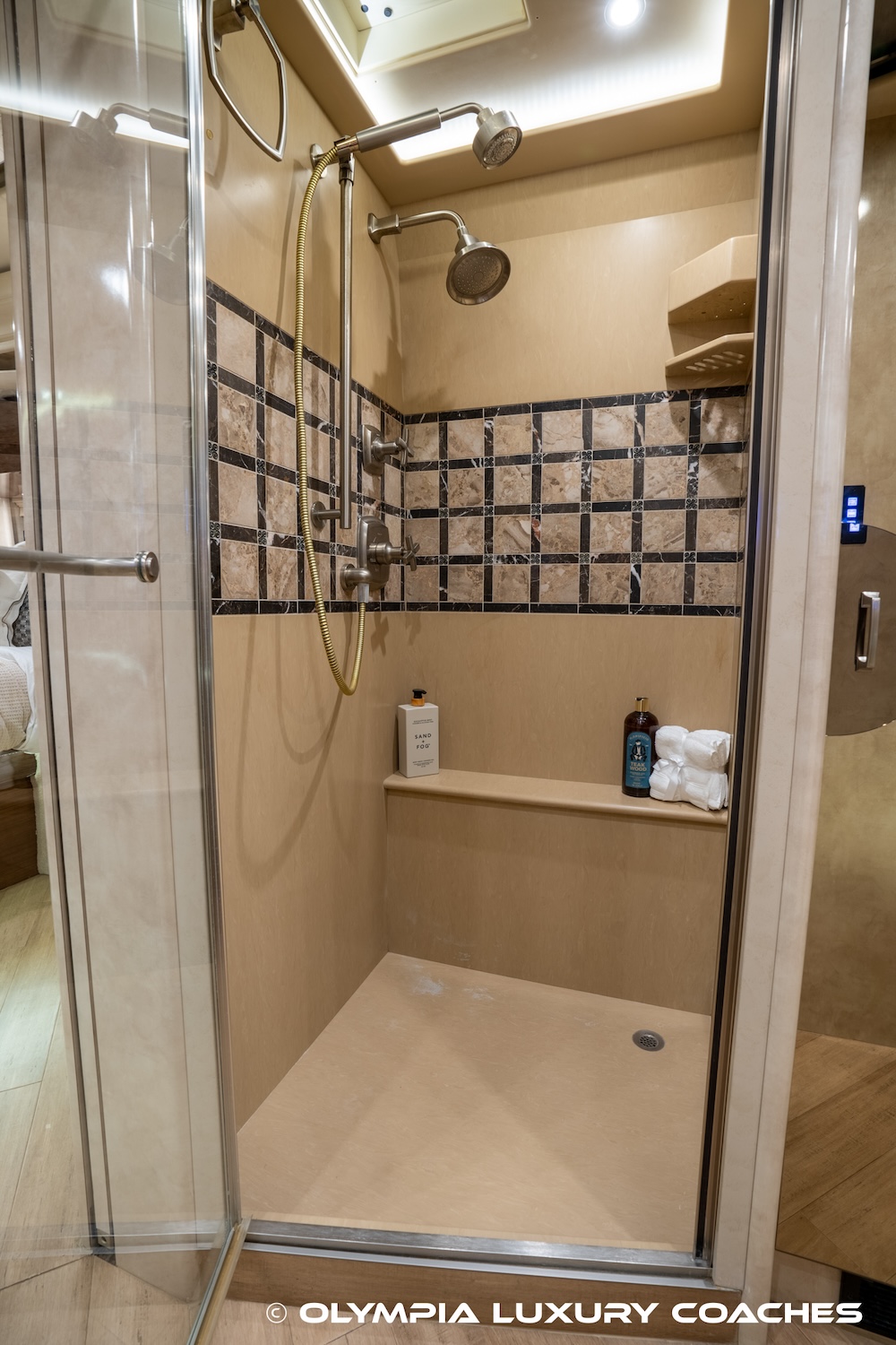 2010 Prevost Marathon XLII For Sale