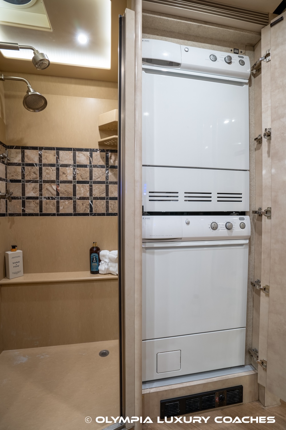 2010 Prevost Marathon XLII For Sale