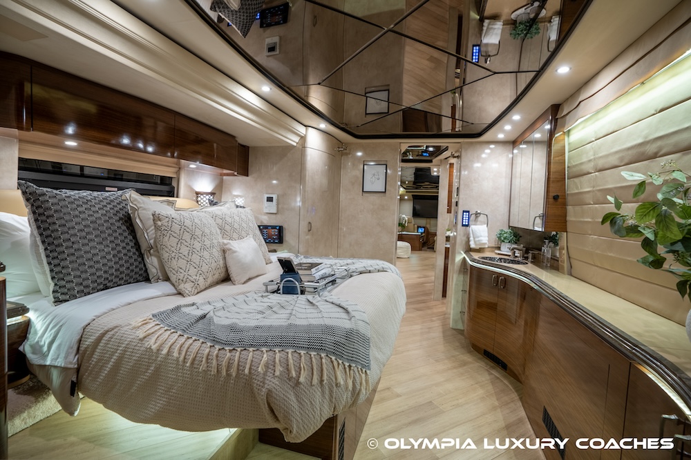 2010 Prevost Marathon XLII For Sale