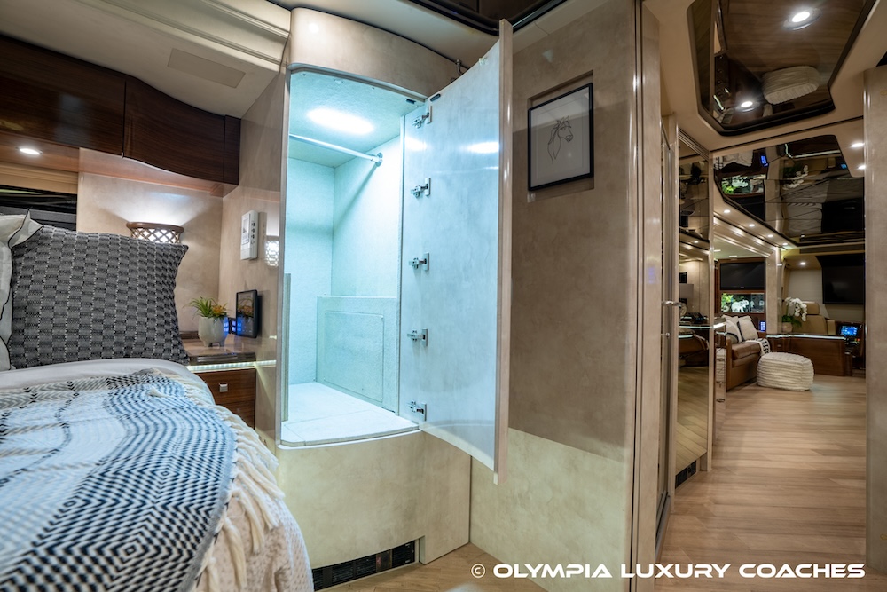 2010 Prevost Marathon XLII For Sale
