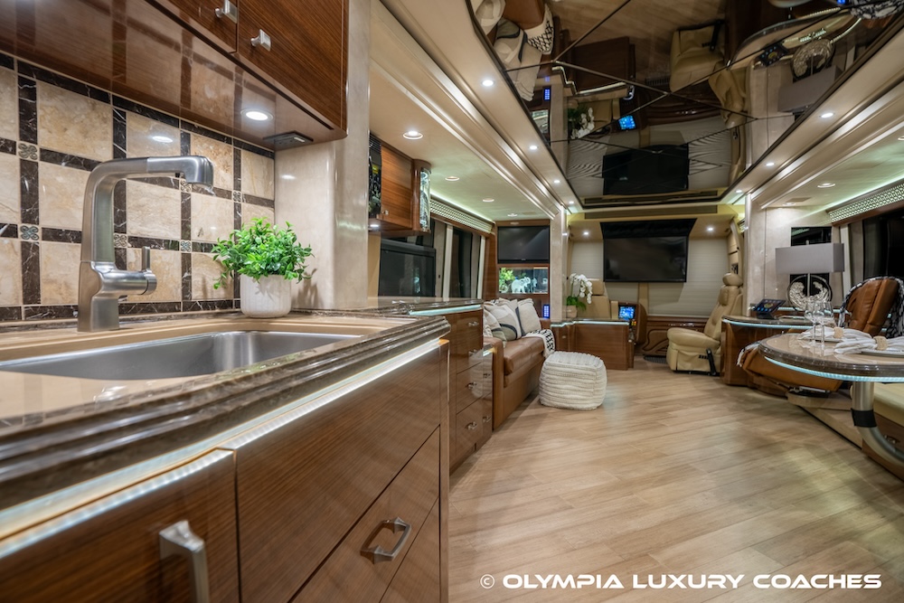 2010 Prevost Marathon XLII For Sale