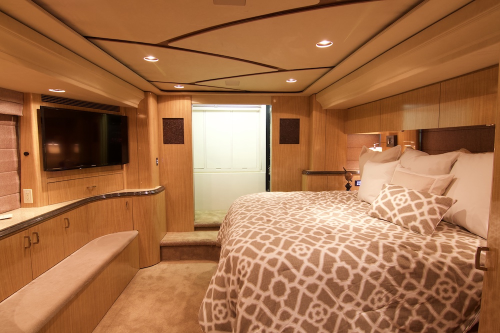 2010 Prevost Marathon XLII For Sale