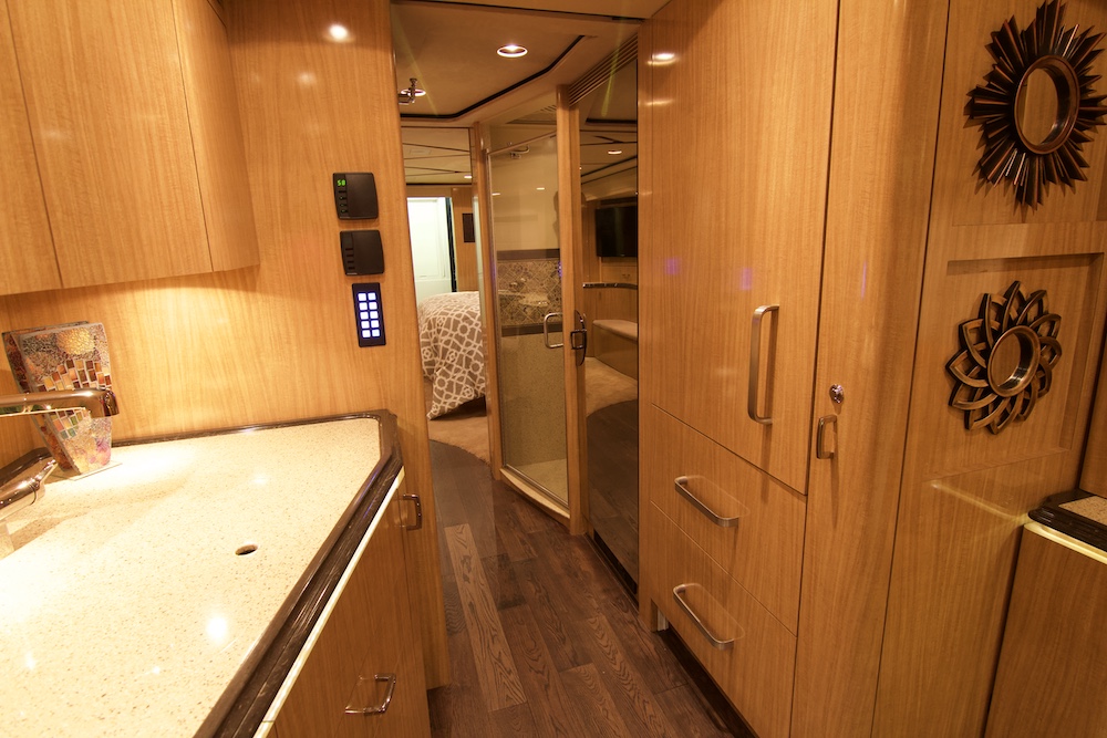 2010 Prevost Marathon XLII For Sale