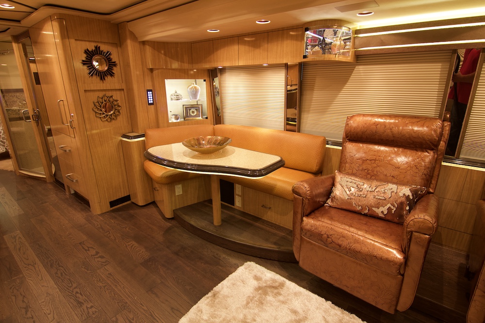 2010 Prevost Marathon XLII For Sale