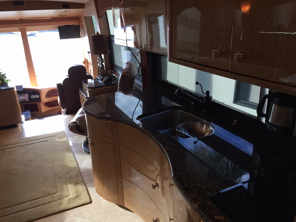 2010 Prevost Millennium H3-45 For Sale