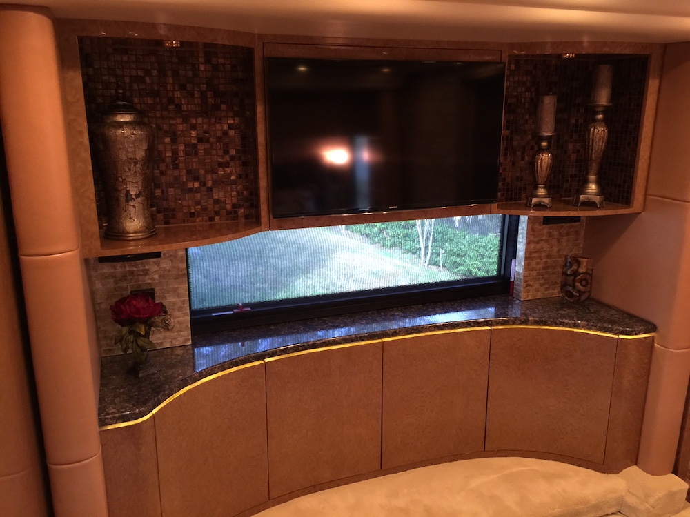 2010 Prevost Millennium H3-45 For Sale