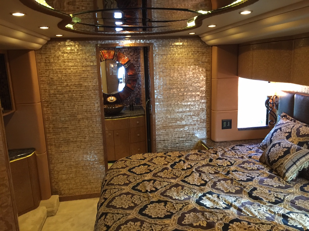 2010 Prevost Millennium H3-45 For Sale