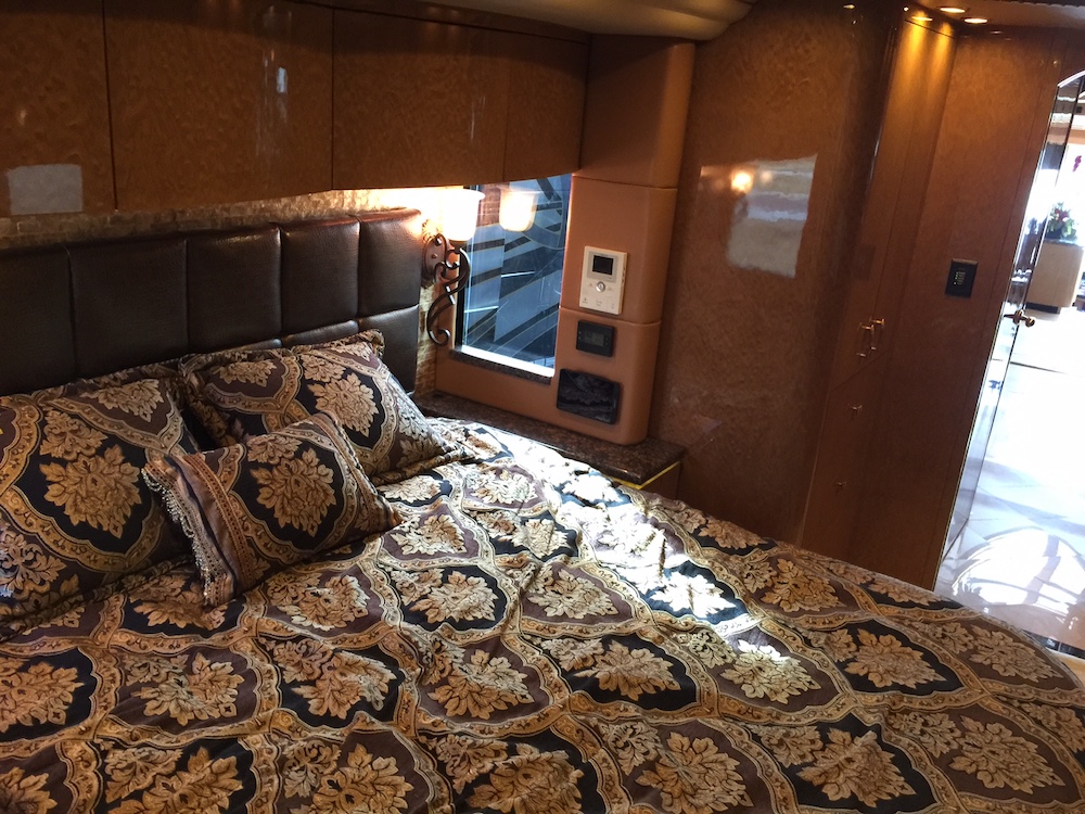 2010 Prevost Millennium H3-45 For Sale