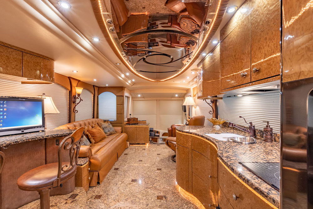 2010 Prevost Millennium H3-45 For Sale