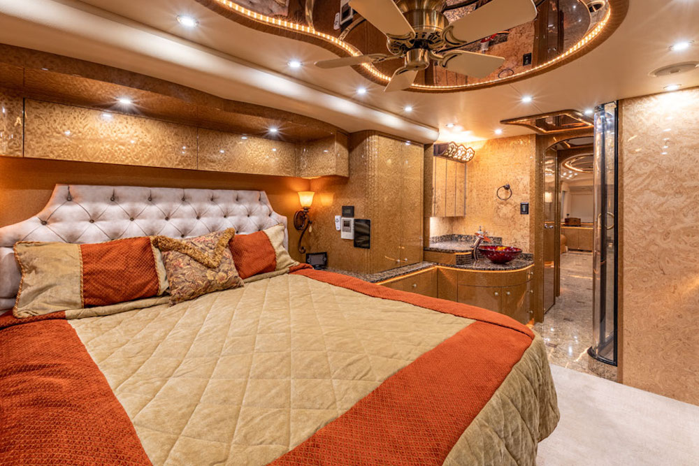 2010 Prevost Millennium H3-45 For Sale