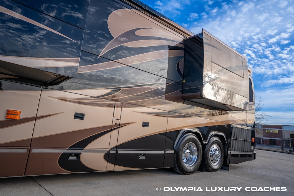 2010 Prevost Millennium H3-45 For Sale