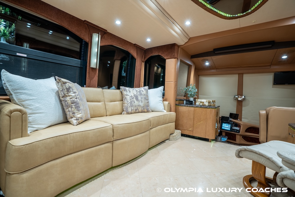 2010 Prevost Millennium H3-45 For Sale