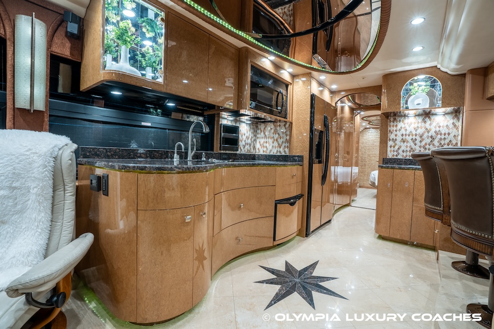 2010 Prevost Millennium H3-45 For Sale