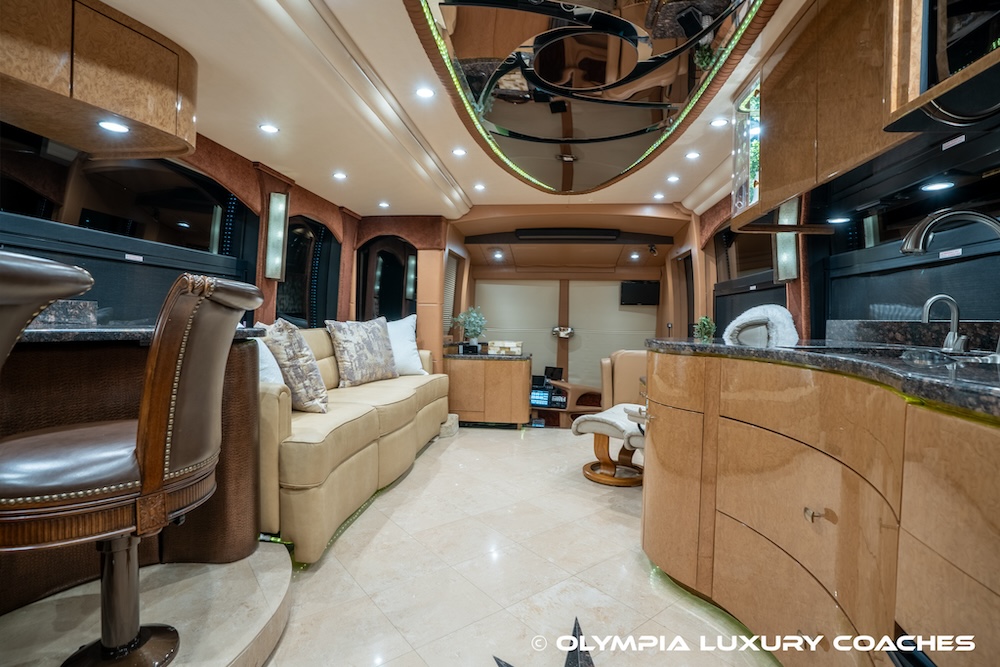 2010 Prevost Millennium H3-45 For Sale