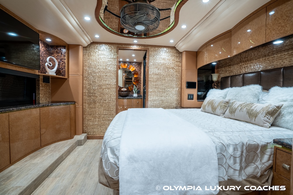 2010 Prevost Millennium H3-45 For Sale