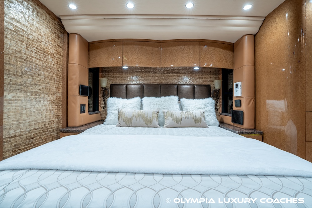 2010 Prevost Millennium H3-45 For Sale