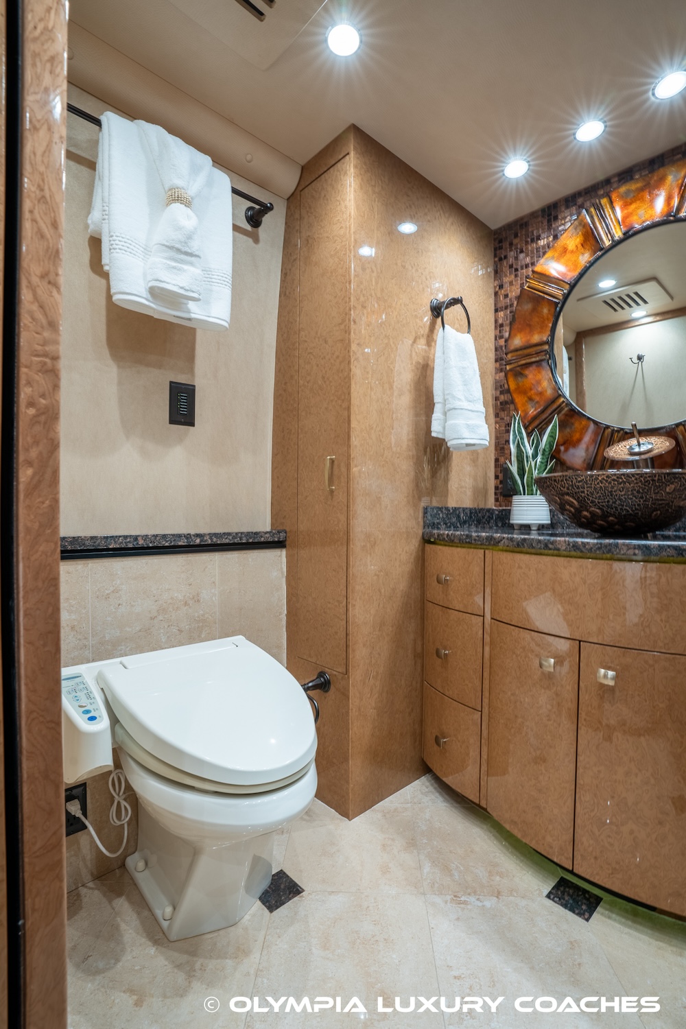 2010 Prevost Millennium H3-45 For Sale