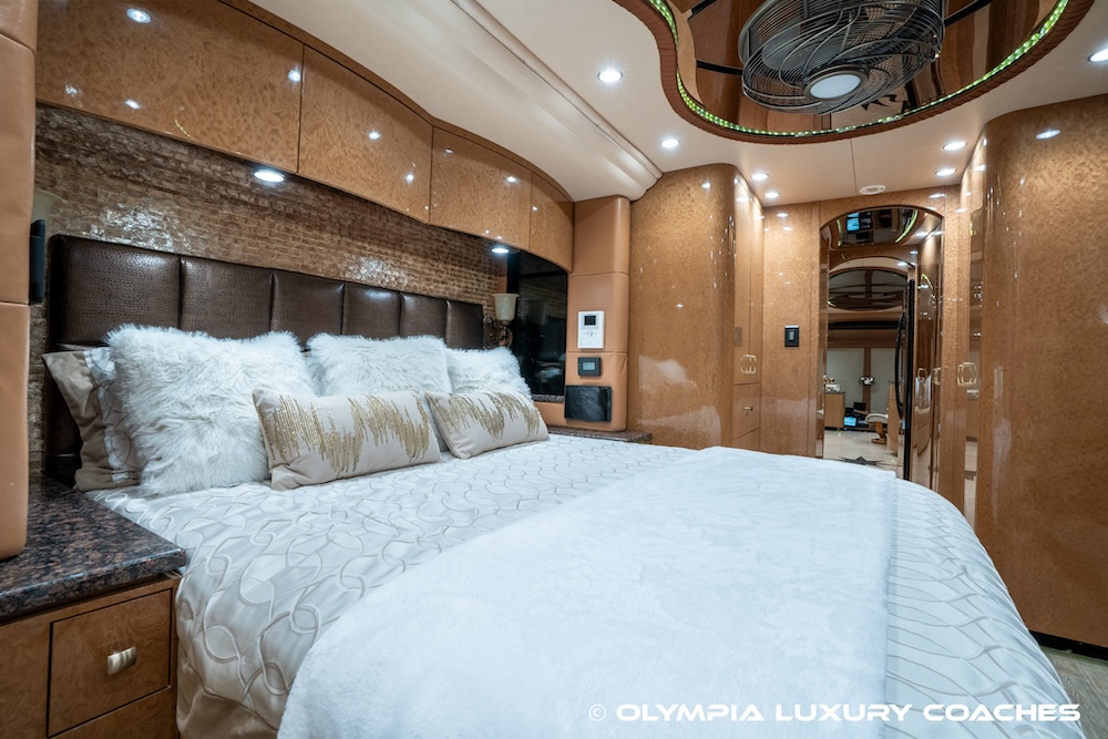 2010 Prevost Millennium H3-45 For Sale