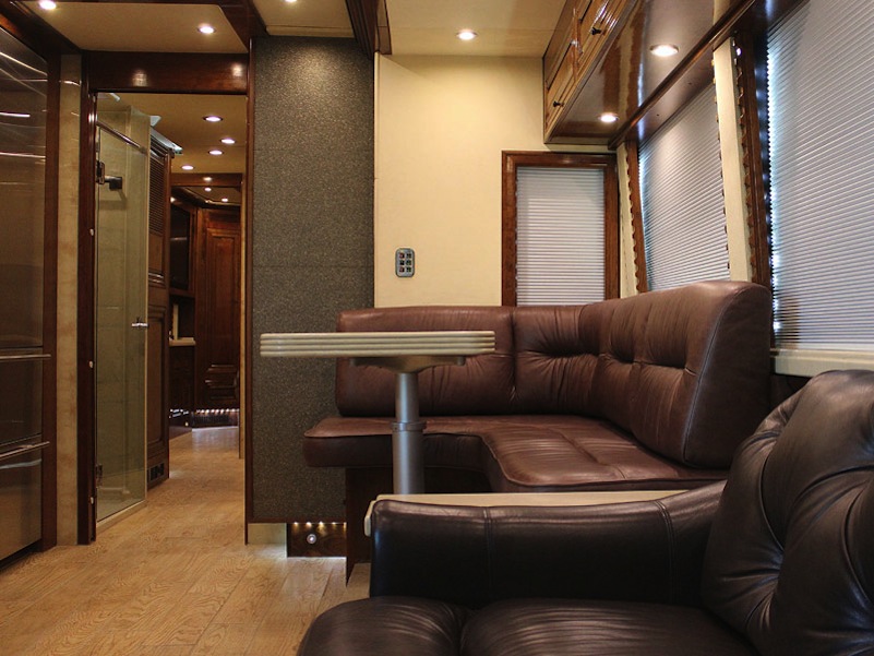 2010 Prevost Outlaw XLII For Sale