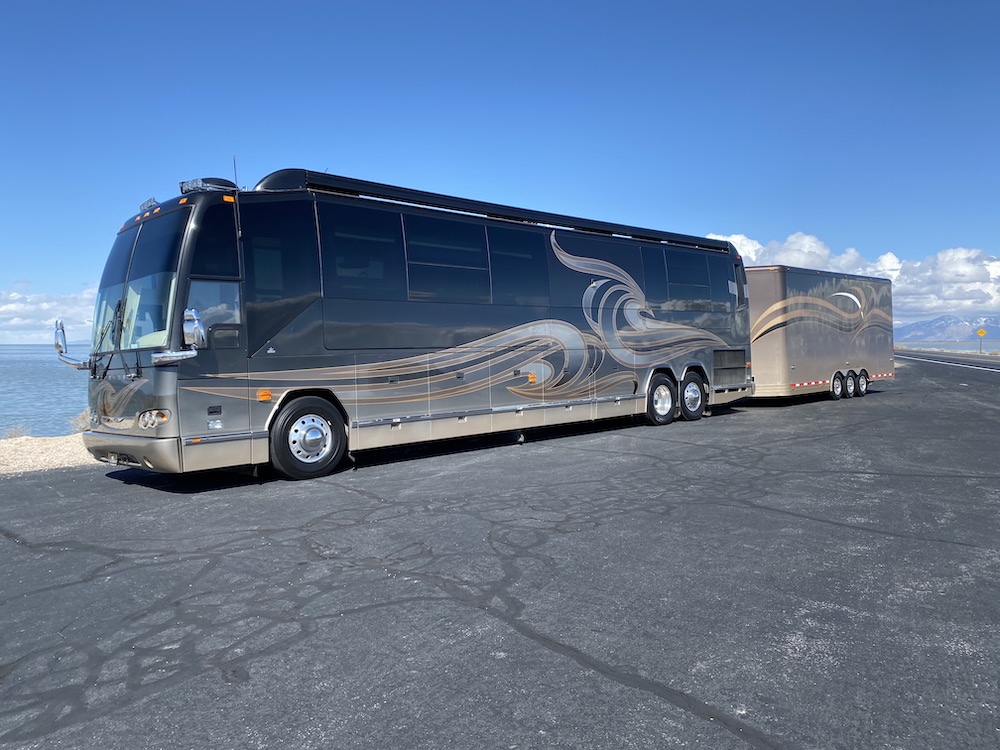 2010 Prevost Parliament H3-45 For Sale