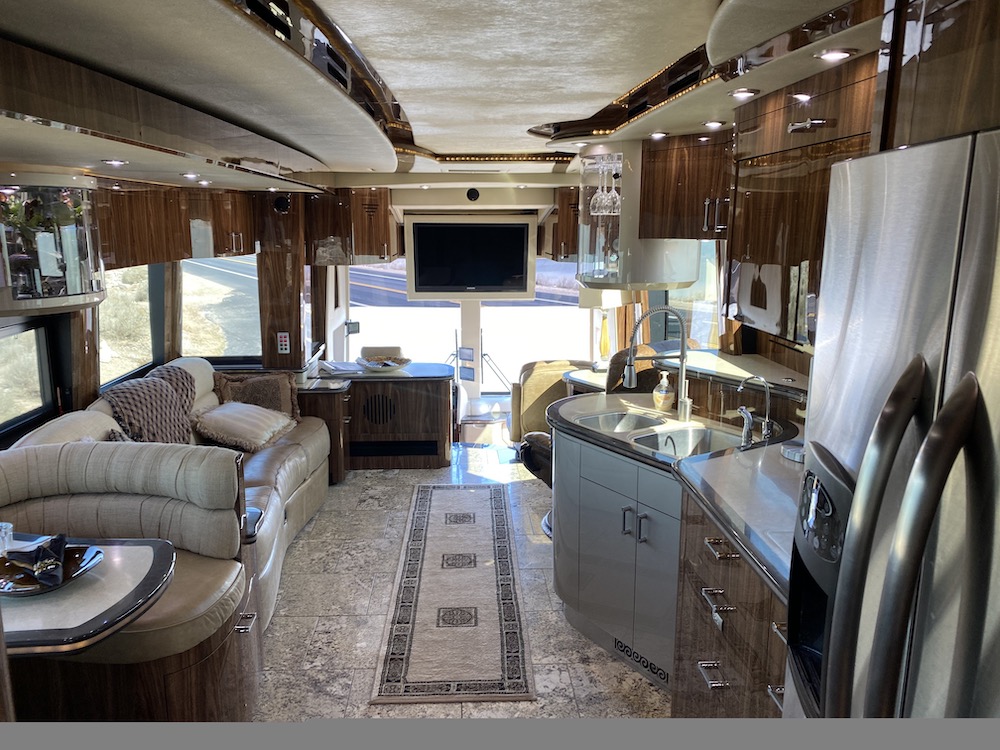 2010 Prevost Parliament H3-45 For Sale