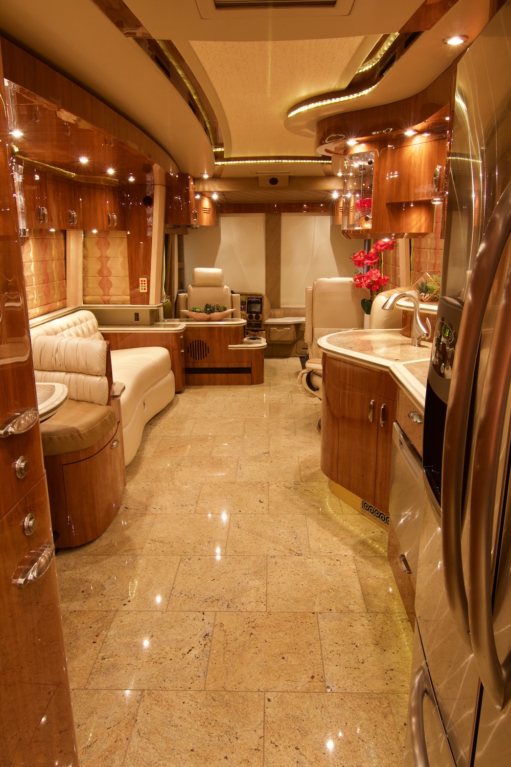 2010 Prevost Parliament XLII For Sale