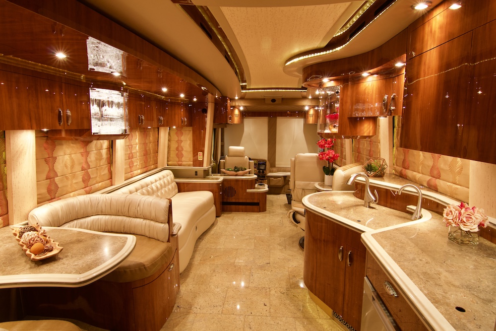 2010 Prevost Parliament XLII For Sale