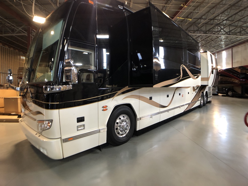 2011 Prevost Featherlite H3-45 For Sale