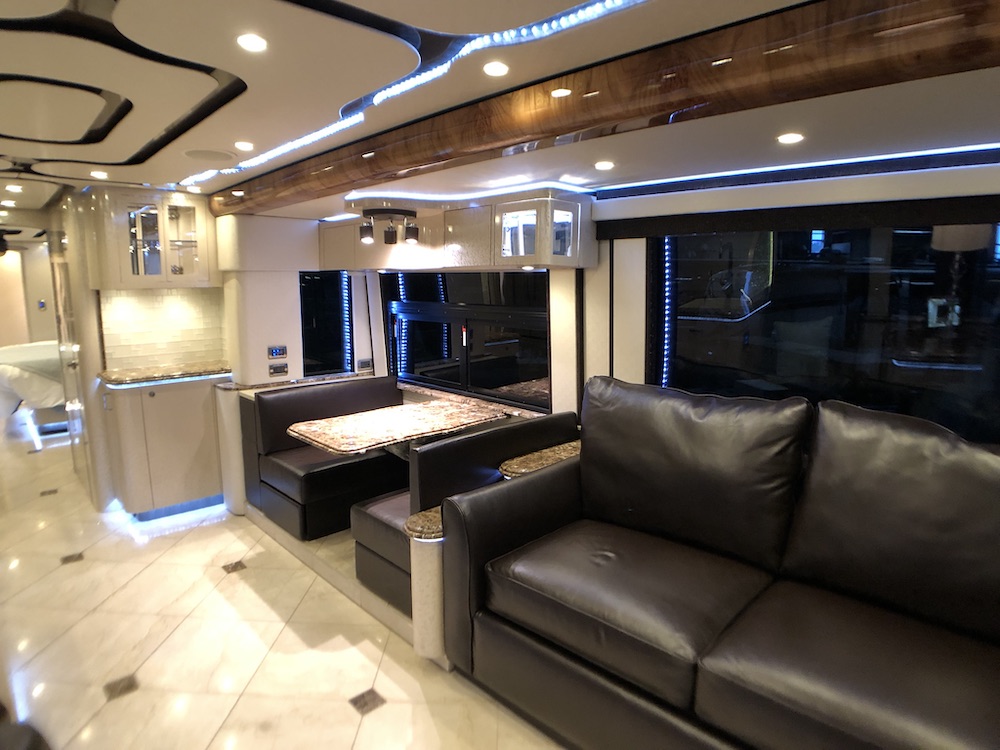 2011 Prevost Featherlite H3-45 For Sale