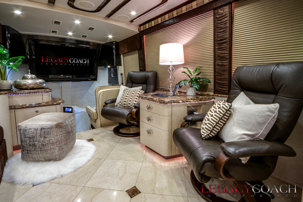 2011 Prevost Featherlite H3-45 For Sale