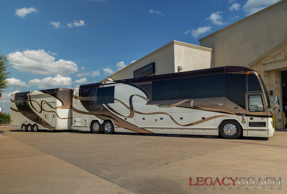 2011 Prevost Featherlite H3-45 For Sale