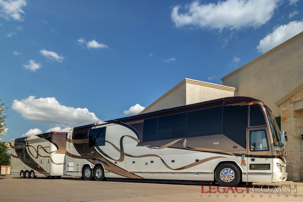 2011 Prevost Featherlite H3-45 For Sale