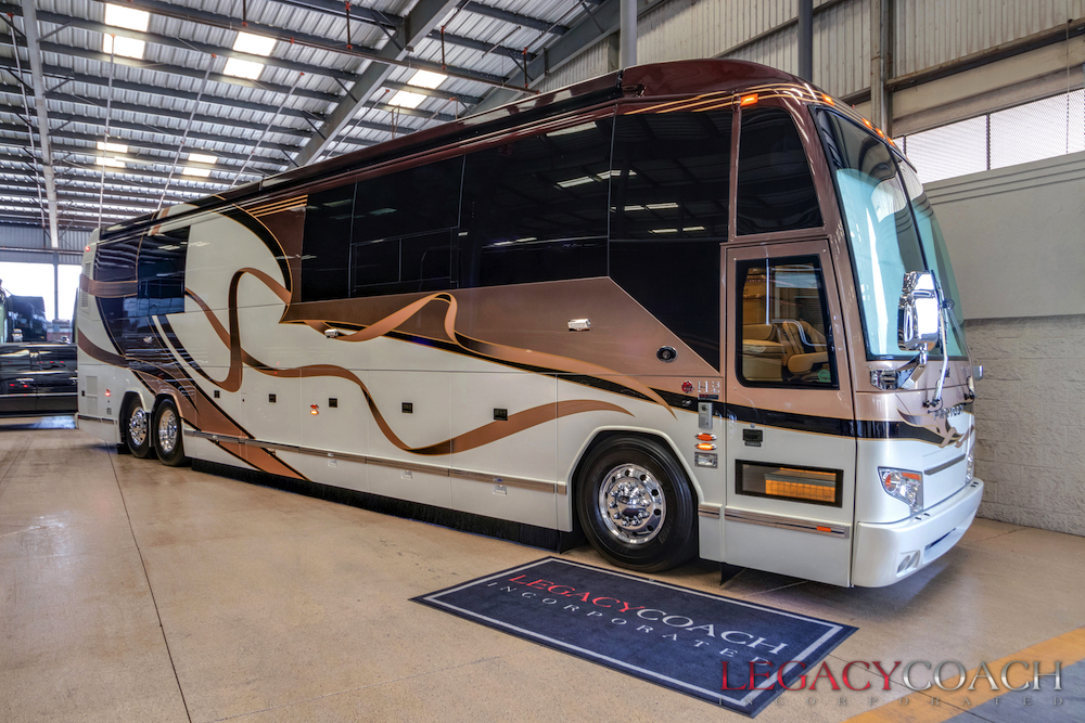 2011 Prevost Featherlite H3-45 For Sale