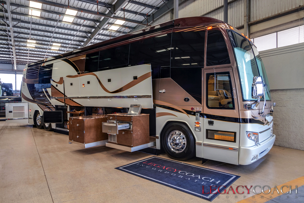 2011 Prevost Featherlite H3-45 For Sale