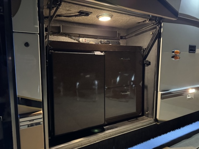 2011 Prevost Featherlite H3-45 For Sale