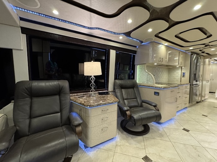 2011 Prevost Featherlite H3-45 For Sale