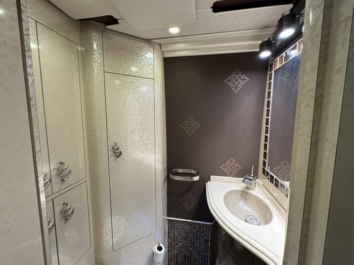 2011 Prevost Featherlite H3-45 For Sale