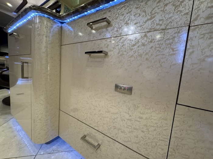 2011 Prevost Featherlite H3-45 For Sale