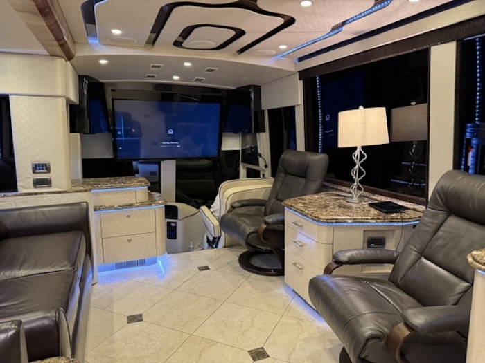 2011 Prevost Featherlite H3-45 For Sale
