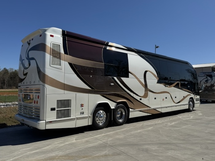 2011 Prevost Featherlite H3-45 For Sale