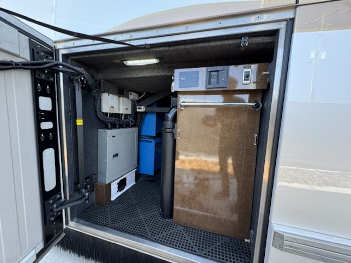 2011 Prevost Featherlite H3-45 For Sale