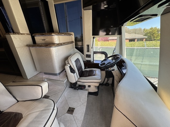 2011 Prevost Featherlite H3-45 For Sale