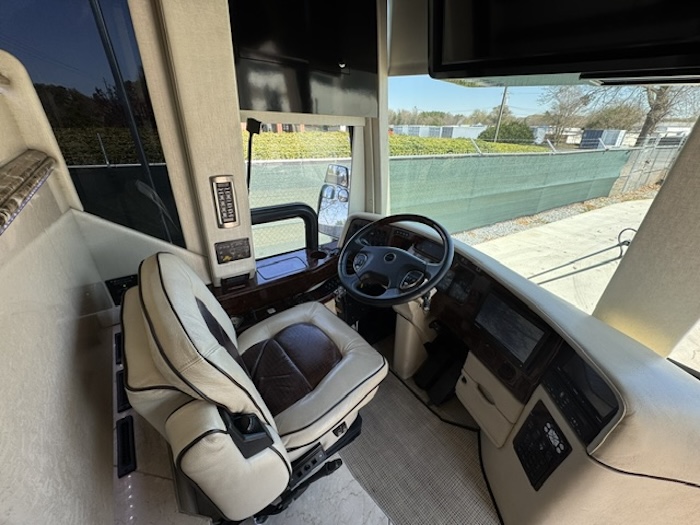 2011 Prevost Featherlite H3-45 For Sale