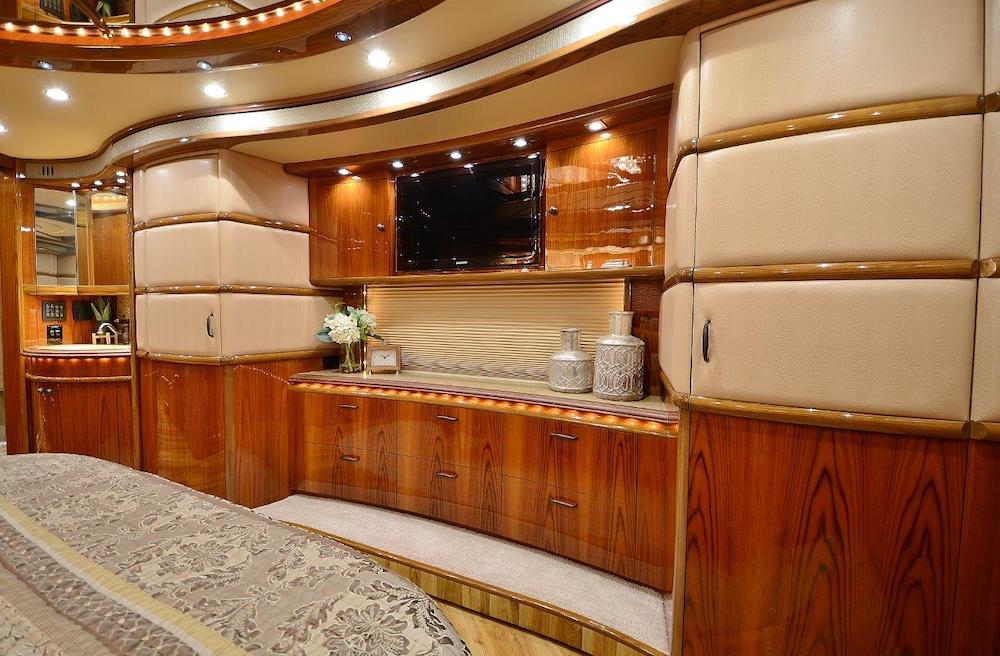 2011  Prevost Liberty H3-45 For Sale