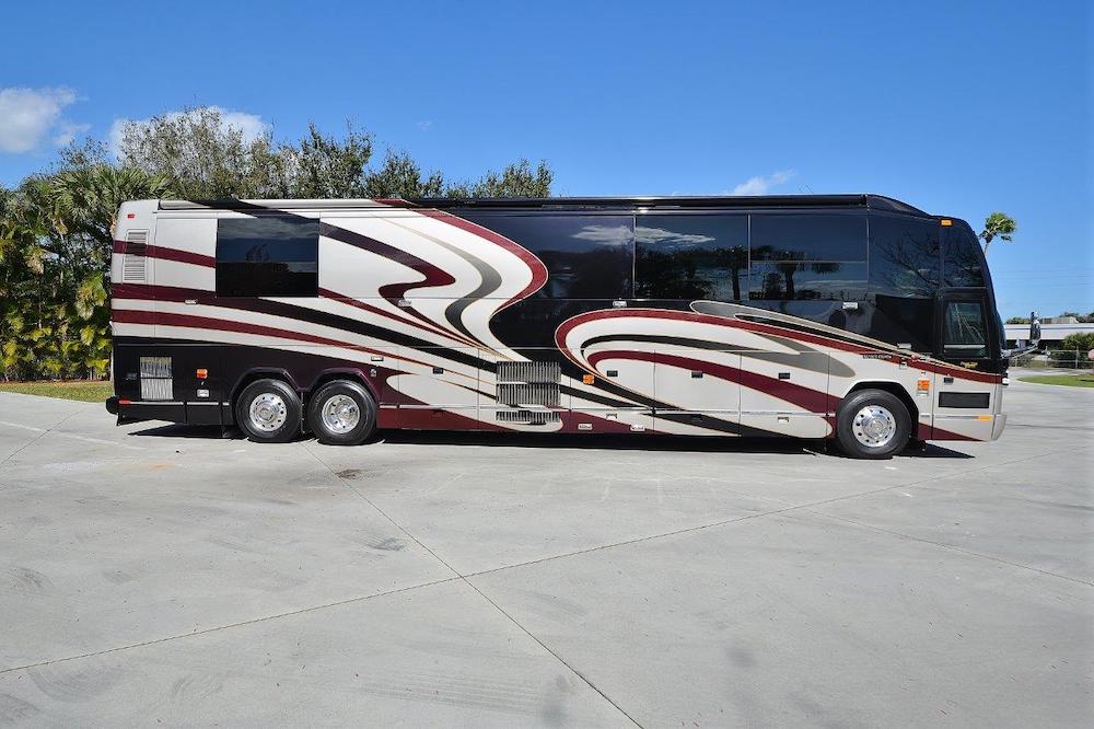 2011 Prevost Liberty H3-45 For Sale