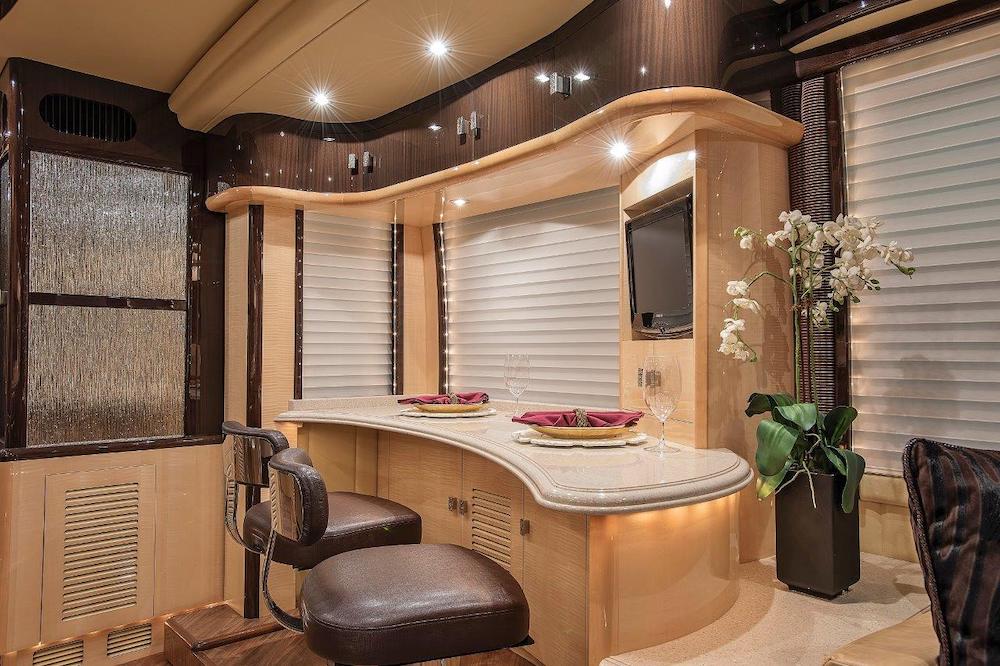 2011 Prevost Liberty H3-45 For Sale