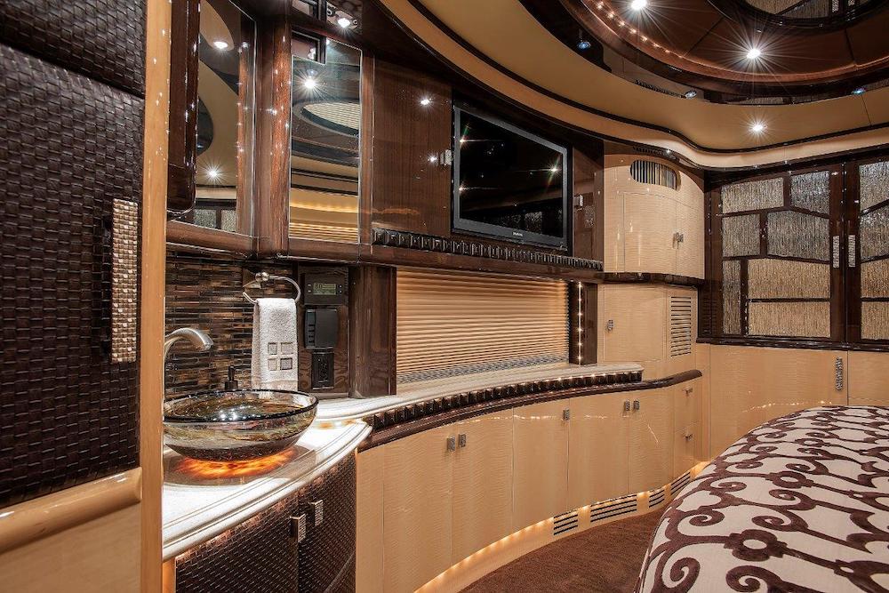 2011 Prevost Liberty H3-45 For Sale