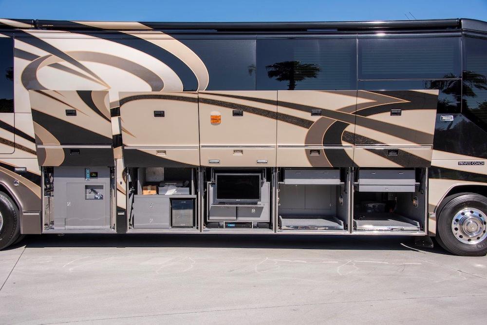 2011 Prevost Liberty H3-45 For Sale