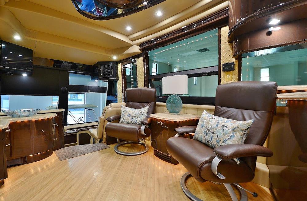 2011 Prevost Liberty H3-45 For Sale