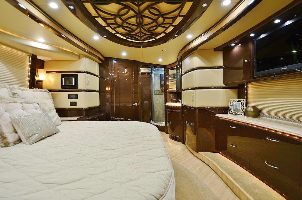 2011 Prevost Liberty H3-45 For Sale